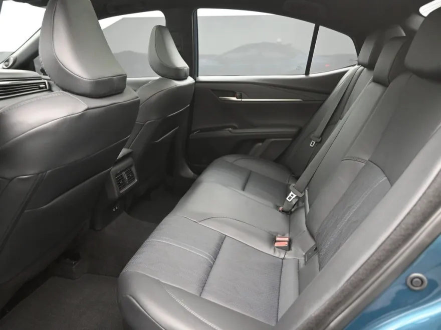 2025 Toyota Camry XSE photo 1