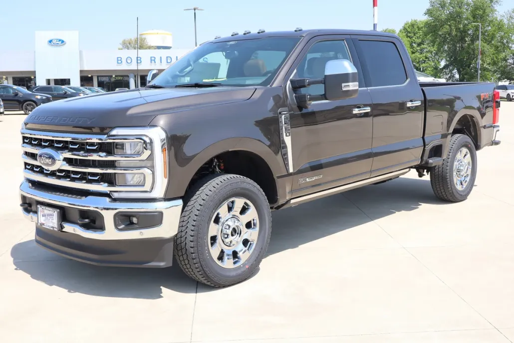 2025 Ford F-350 Lariat photo 1