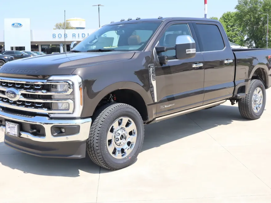 2025 Ford F-350 Lariat photo 1