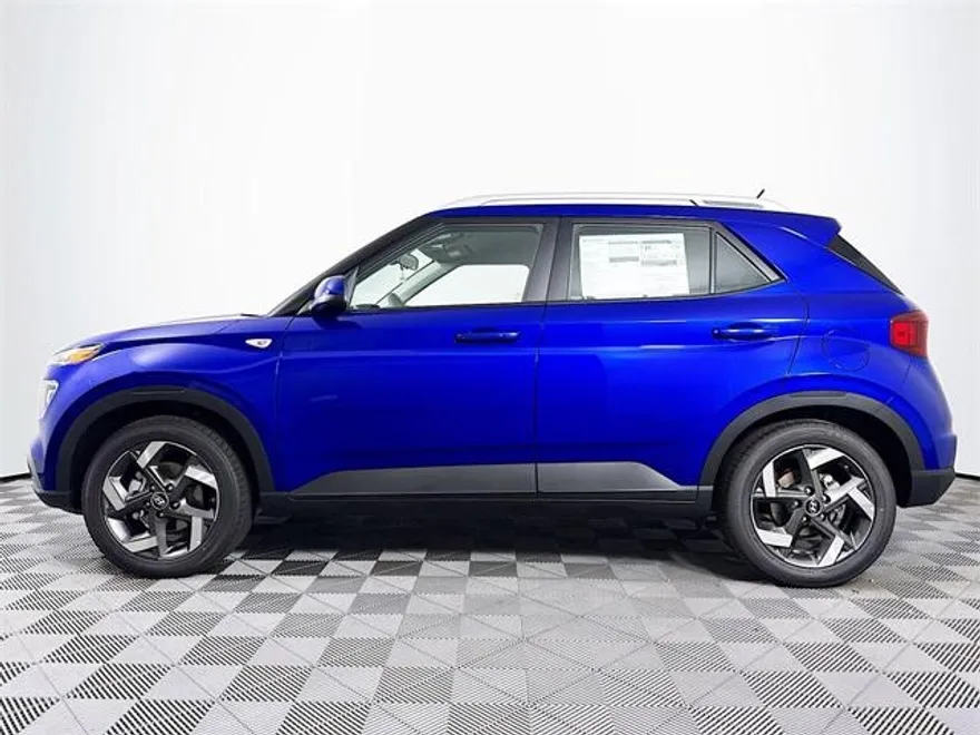 2025 Hyundai Venue Limited photo 1