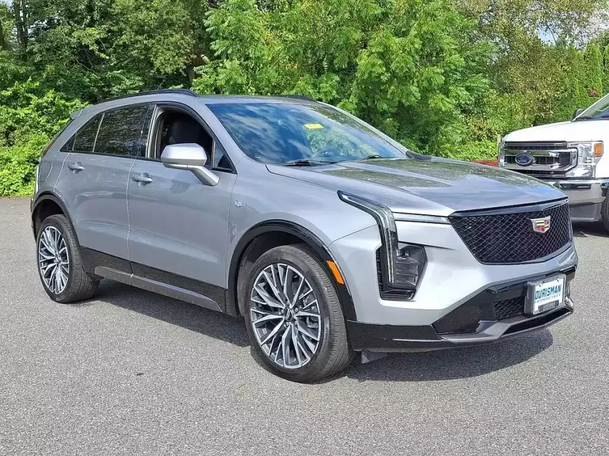 2024 Cadillac XT4 Sport photo 1