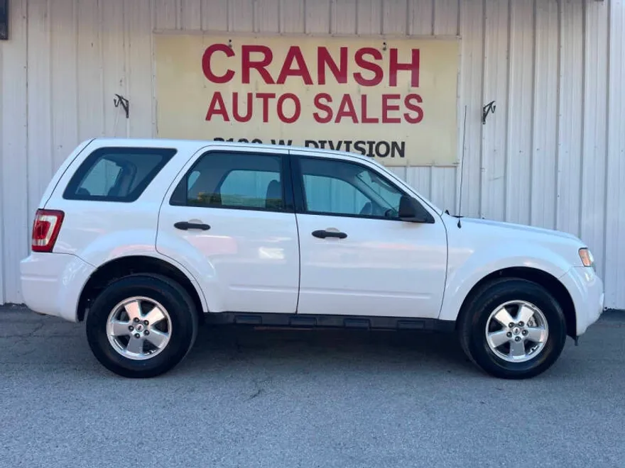 2011 Ford Escape XLS photo 1