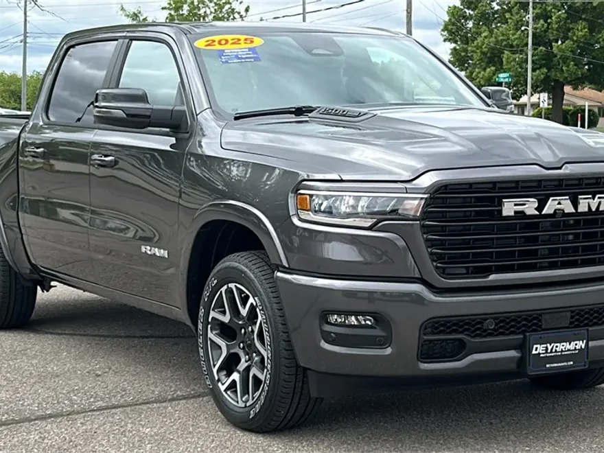 2025 Ram 1500 Laramie photo 1
