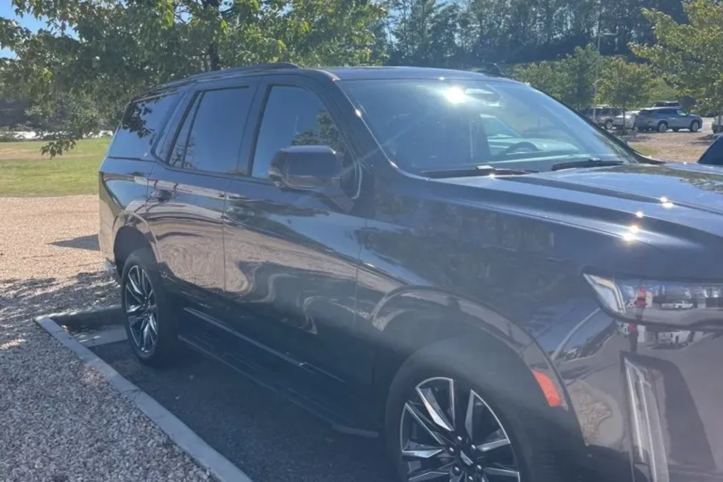 2021 Cadillac Escalade Sport photo 1