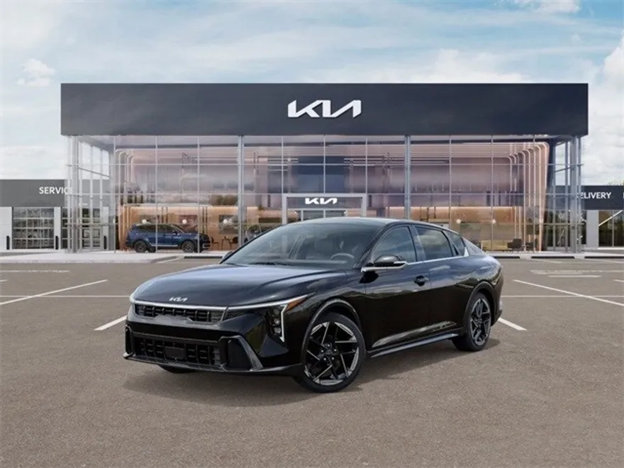 2025 Kia K4 GT-Line photo 1