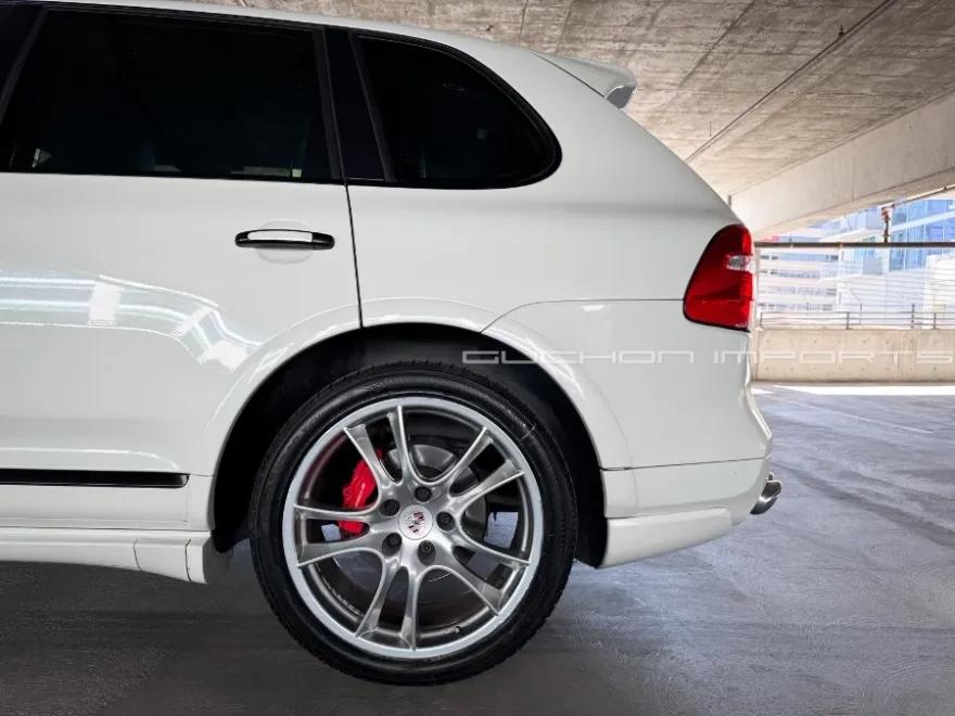 2009 Porsche Cayenne GTS photo 25
