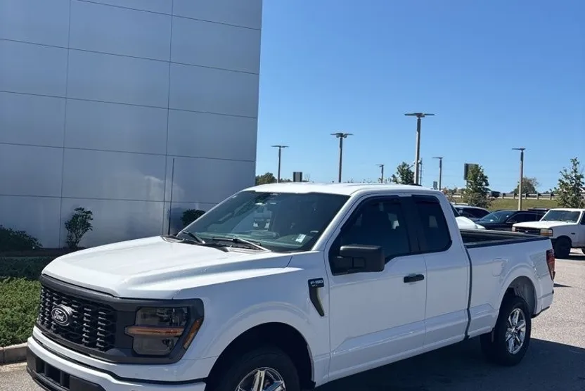 2025 Ford F-150 STX photo 1