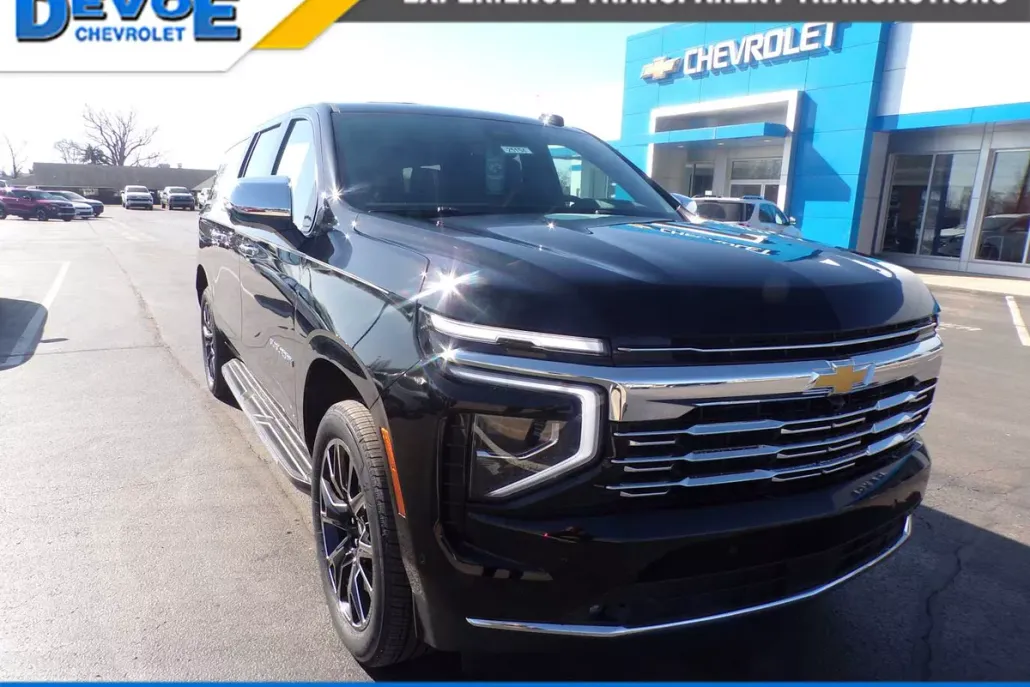 2025 Chevrolet Suburban Premier photo 1