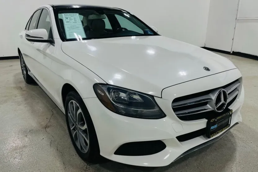 2018 Mercedes Benz C 300 photo 1