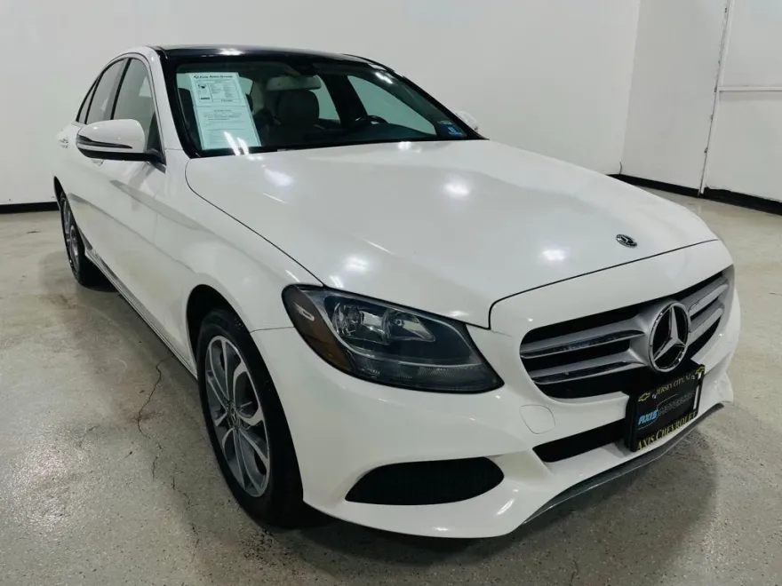 2018 Mercedes Benz C 300 photo 1