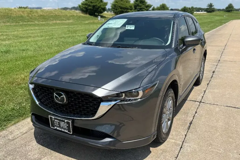 2025 Mazda CX-5 2.5 S Preferred photo 1