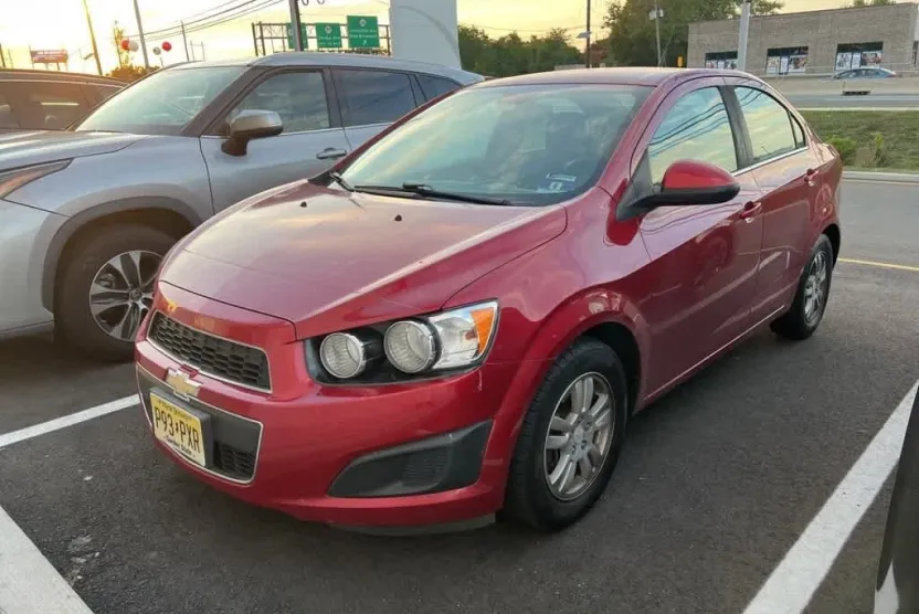 2013 Chevrolet Sonic LT photo 1