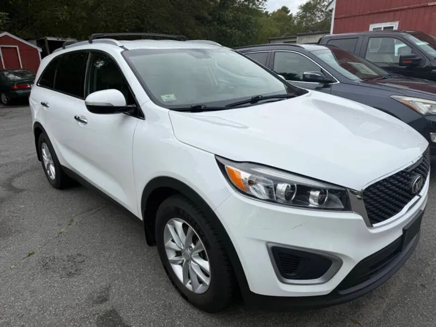 2018 Kia Sorento LX V6 photo 1