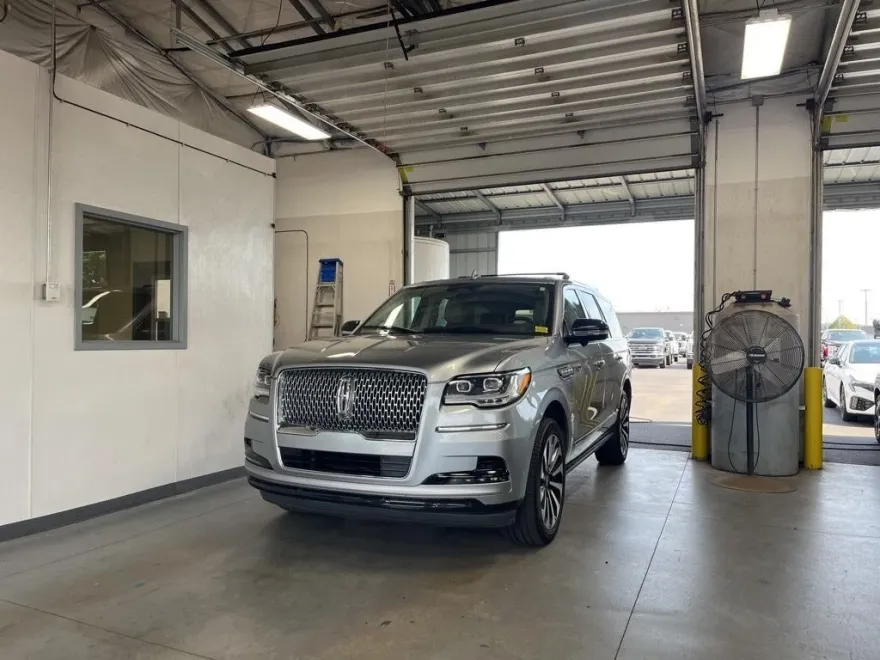 2023 Lincoln Navigator Reserve photo 1