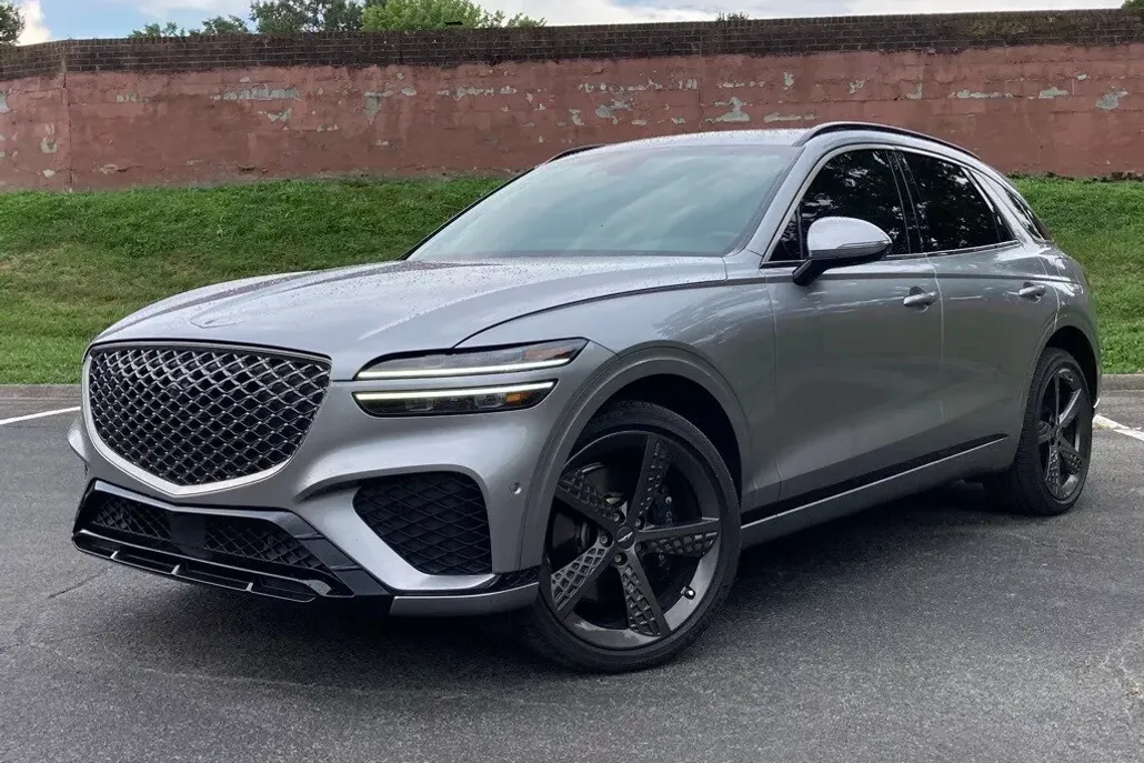 2024 Genesis GV70 3.5T Sport Advanced photo 1