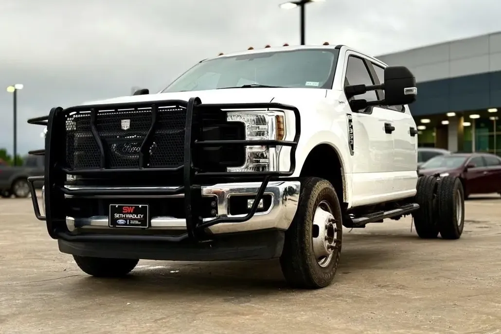 2019 Ford F-350 photo 1