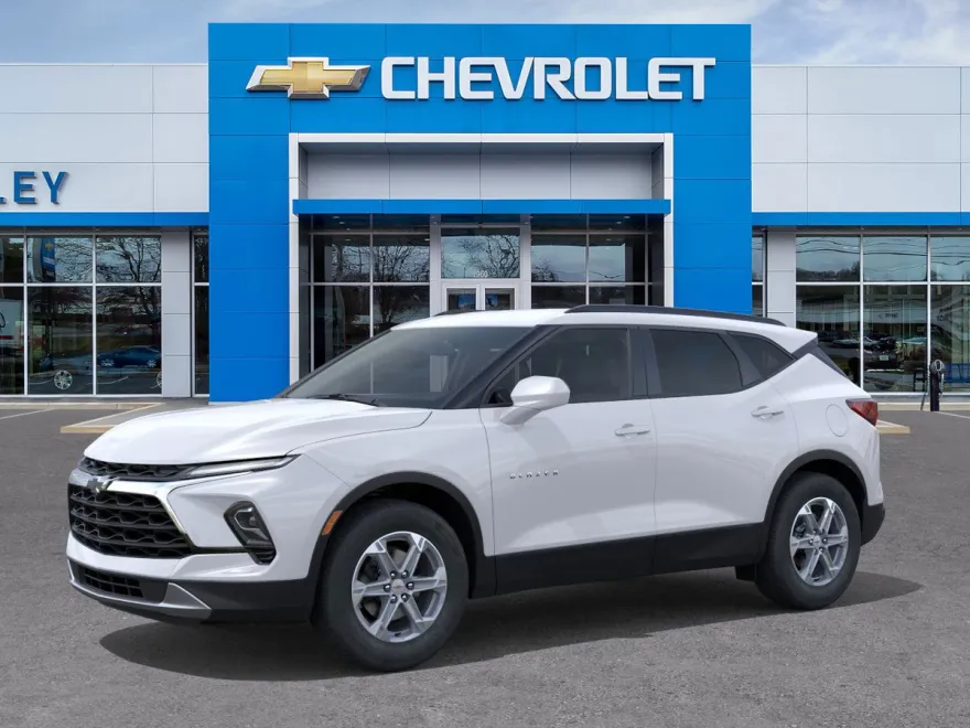 2025 Chevrolet Blazer 2LT photo 1
