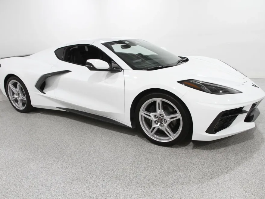 2025 Chevrolet Corvette Stingray 2LT photo 1
