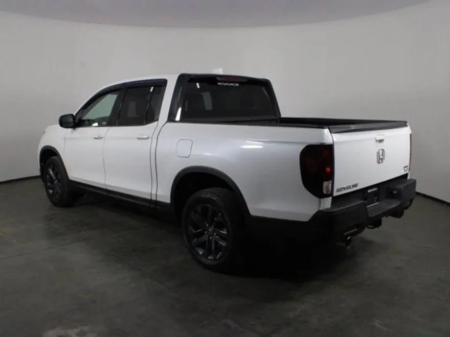 2021 Honda Ridgeline Sport photo 1