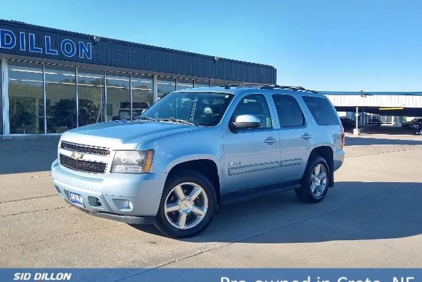 2011 Chevrolet Tahoe LT photo 1