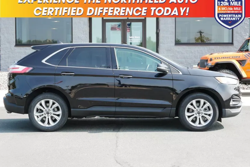 2024 Ford Edge Titanium photo 1