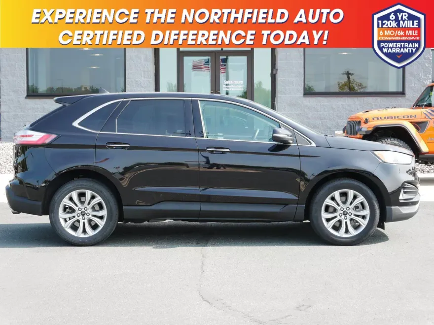 2024 Ford Edge Titanium photo 1