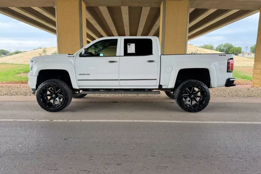 2018 Gmc Sierra 1500 SLT photo 1