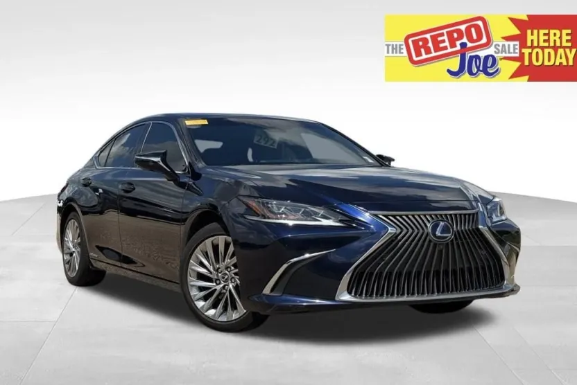 2021 Lexus ES 300h Ultra Luxury photo 1