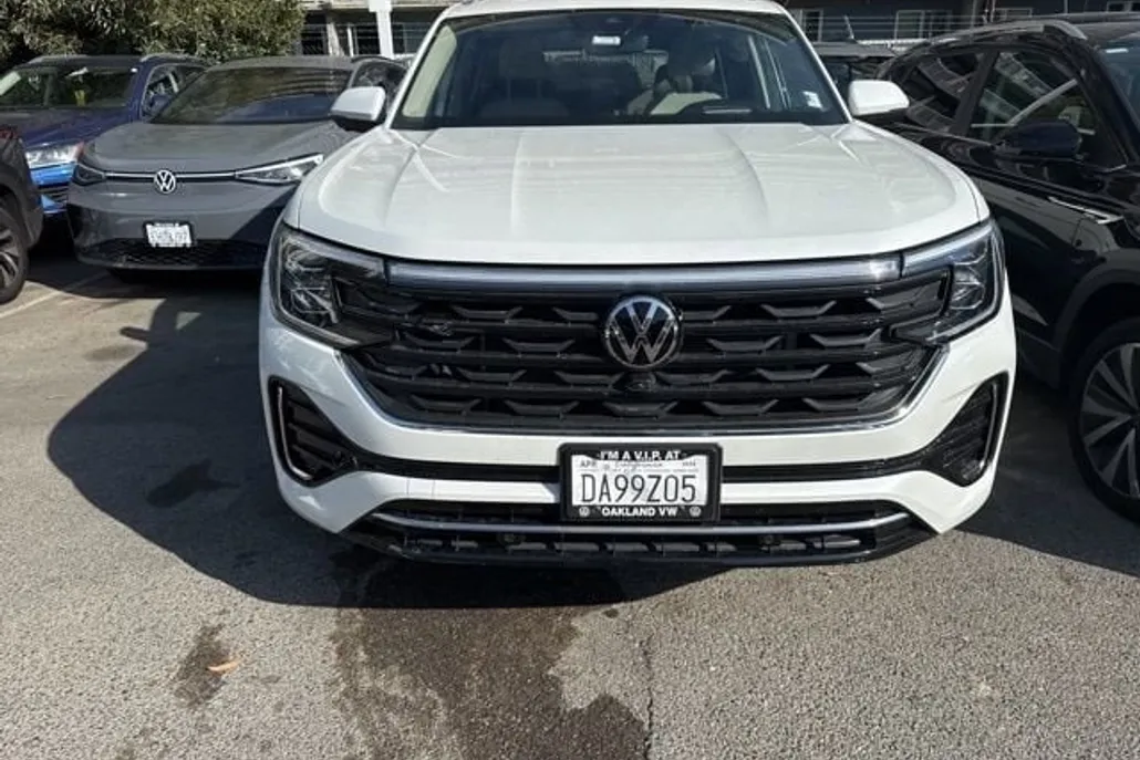 2024 Volkswagen Atlas SEL Premium R-Line photo 1