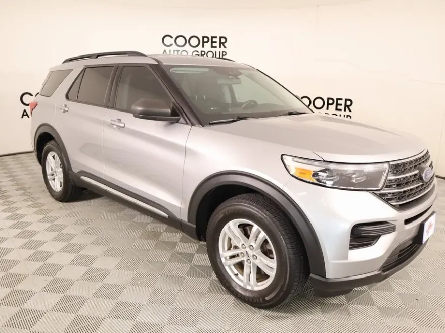 2022 Ford Explorer XLT photo 1