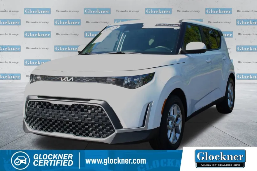2024 Kia Soul LX photo 1