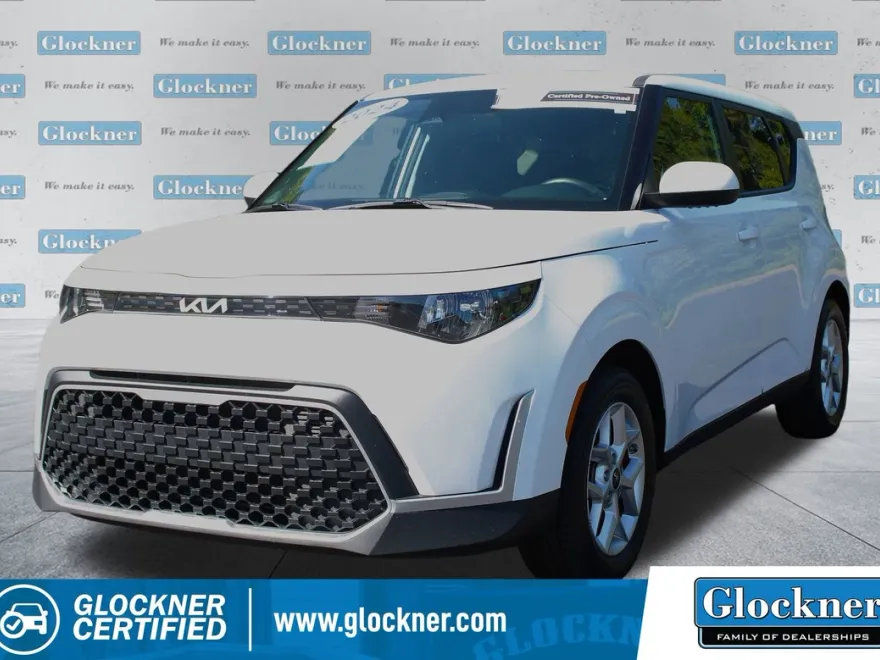 2024 Kia Soul LX photo 1