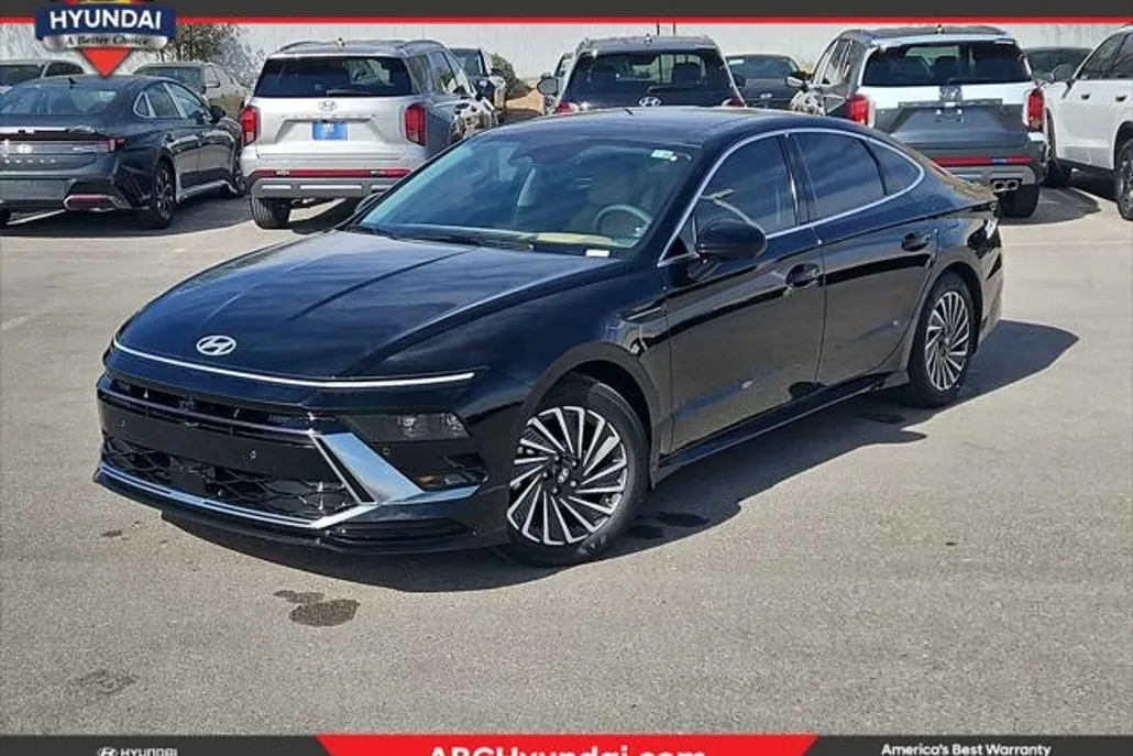 2025 Hyundai Sonata Hybrid Limited photo 1