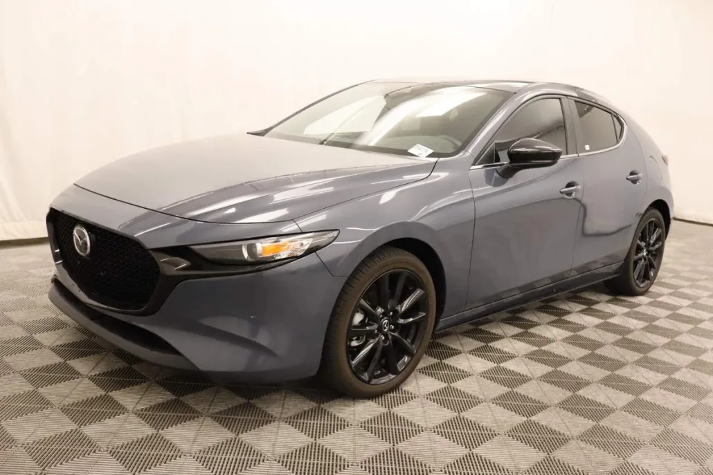 2023 Mazda Mazda3 Hatchback 2.5 s Carbon photo 1