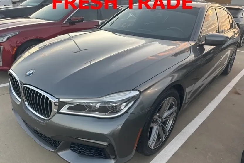 2018 Bmw 750i Sedan photo 1