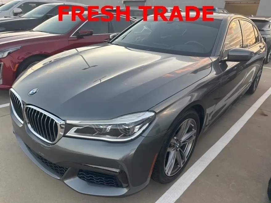 2018 Bmw 750i Sedan photo 1