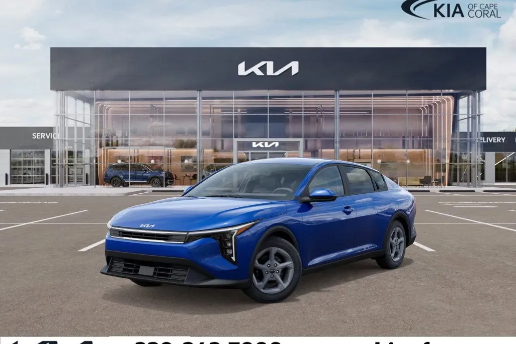 2025 Kia K4 LXS photo 1