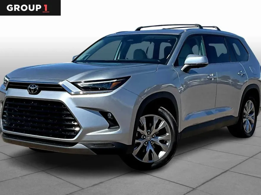 2024 Toyota Grand Highlander Limited photo 1
