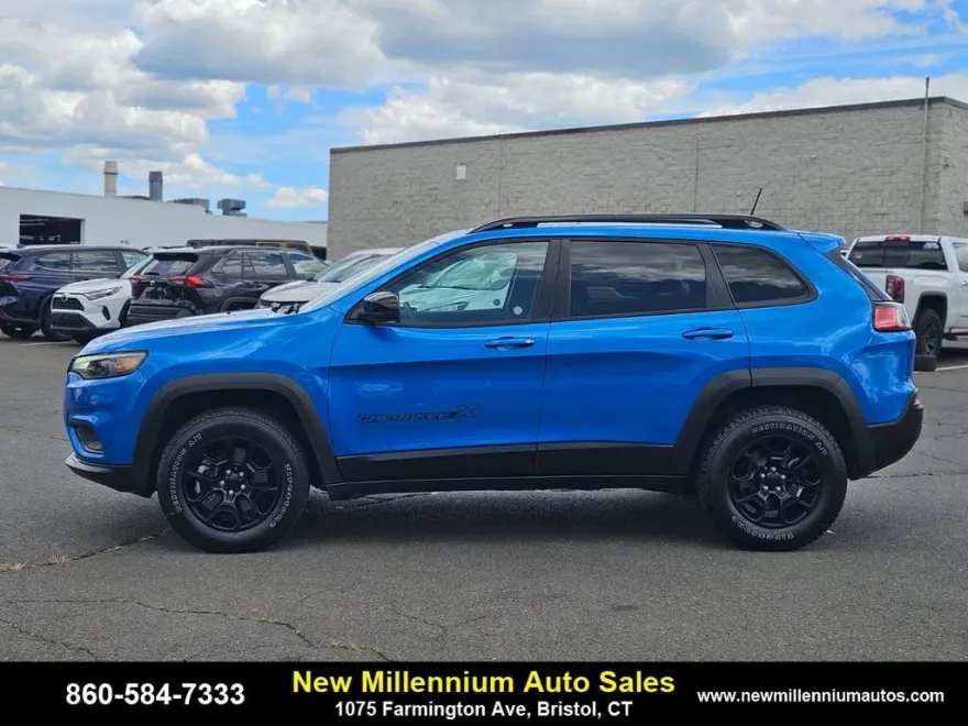 2022 Jeep Cherokee X photo 1
