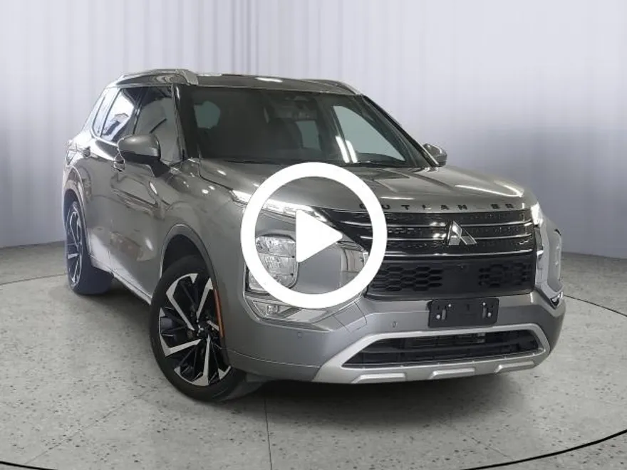 2022 Mitsubishi Outlander SEL photo 1