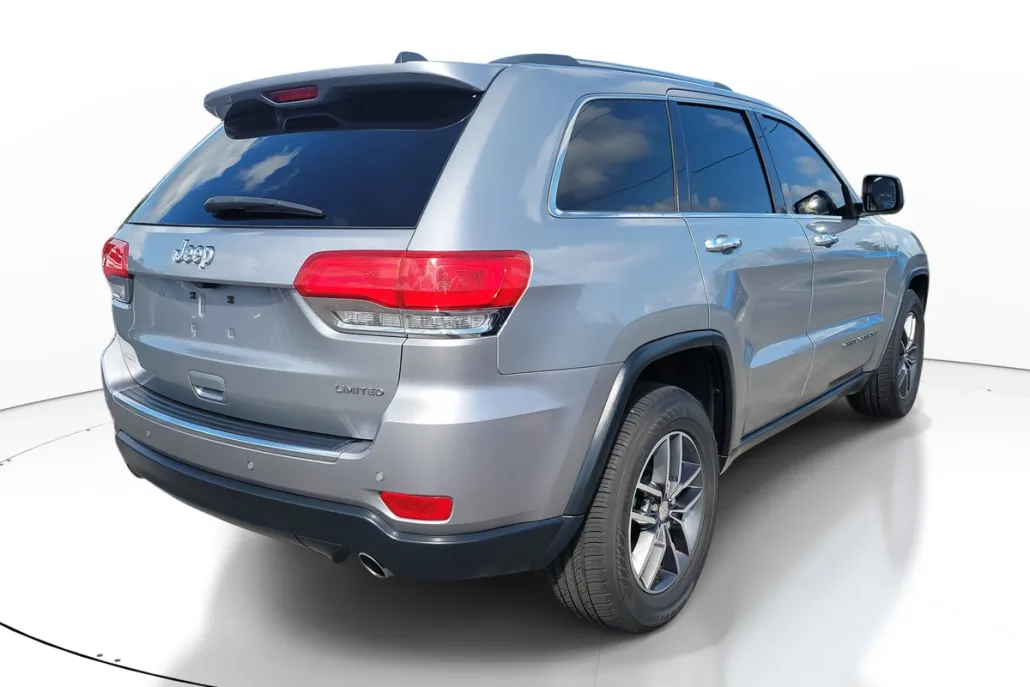 2017 Jeep Grand Cherokee Limited photo 1