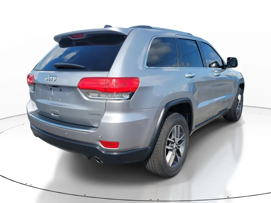 2017 Jeep Grand Cherokee Limited photo 1