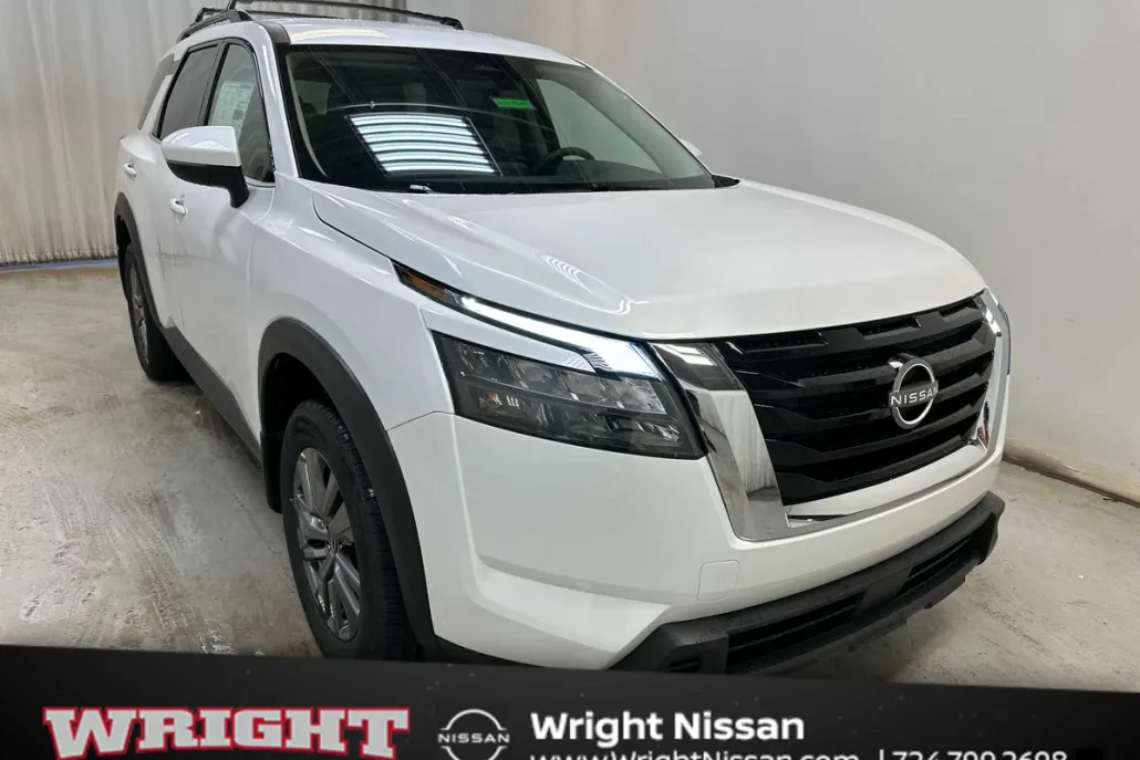 2025 Nissan Pathfinder SV photo 1