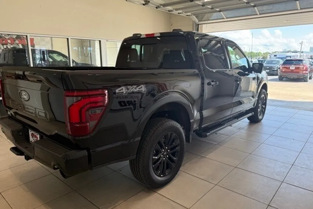2025 Ford F-150 Lariat photo 1