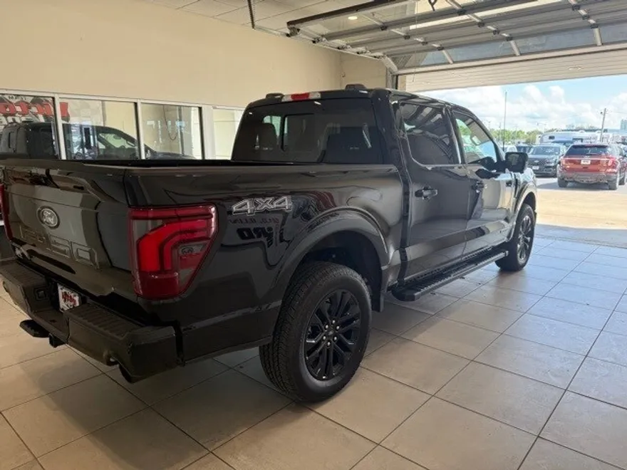 2025 Ford F-150 Lariat photo 1