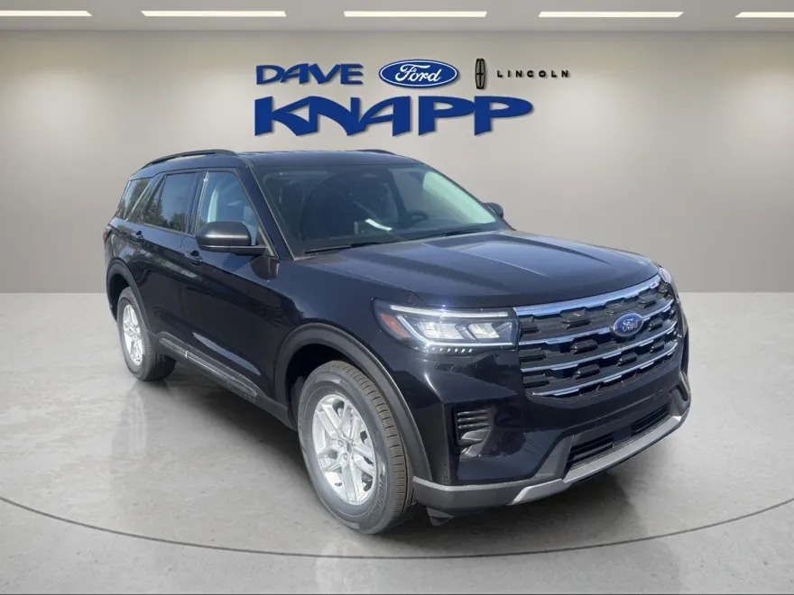 2025 Ford Explorer photo 1
