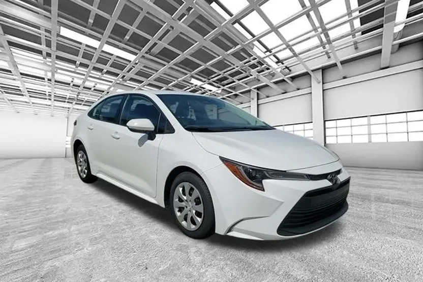 2023 Toyota Corolla LE photo 1