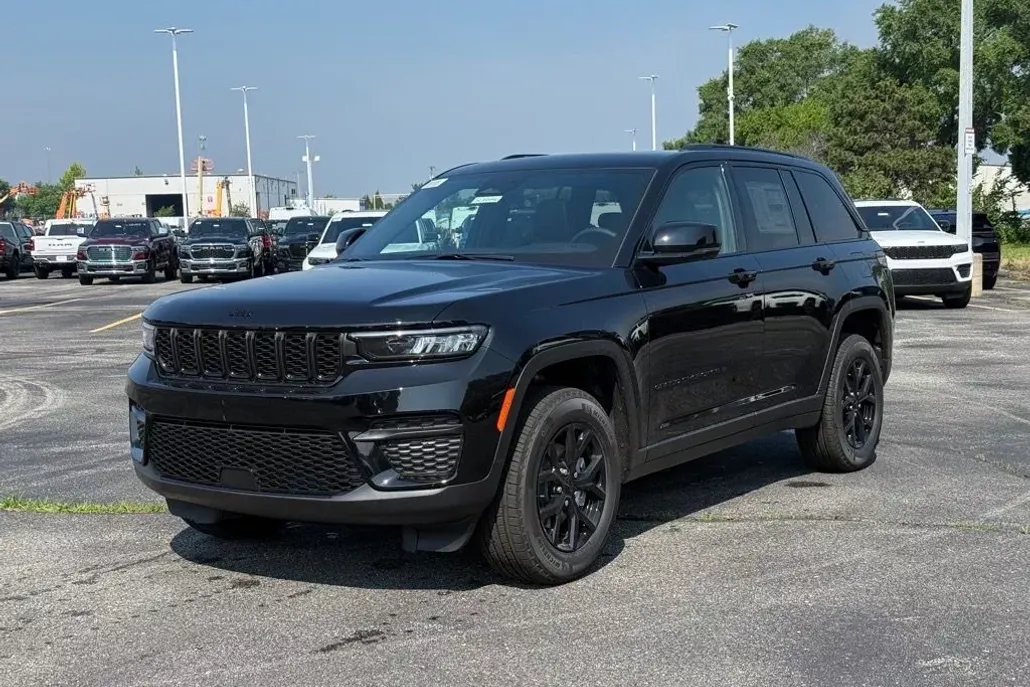 2025 Jeep Grand Cherokee Altitude X photo 1