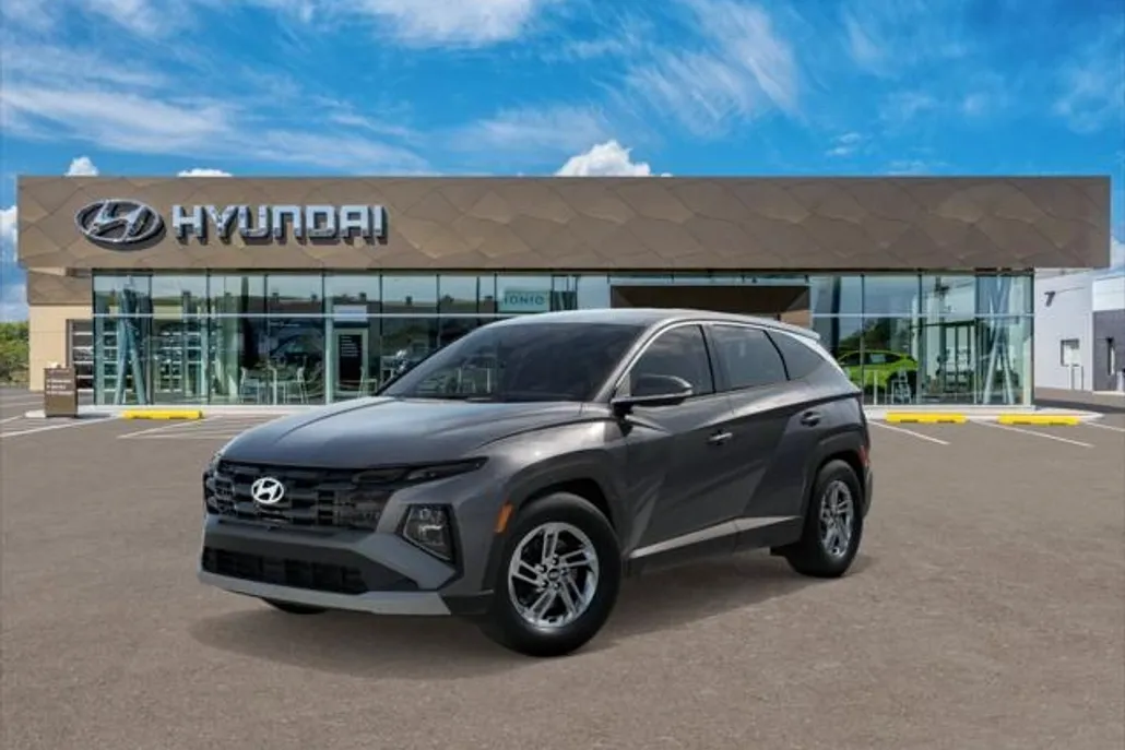 2025 Hyundai Tucson SE photo 1