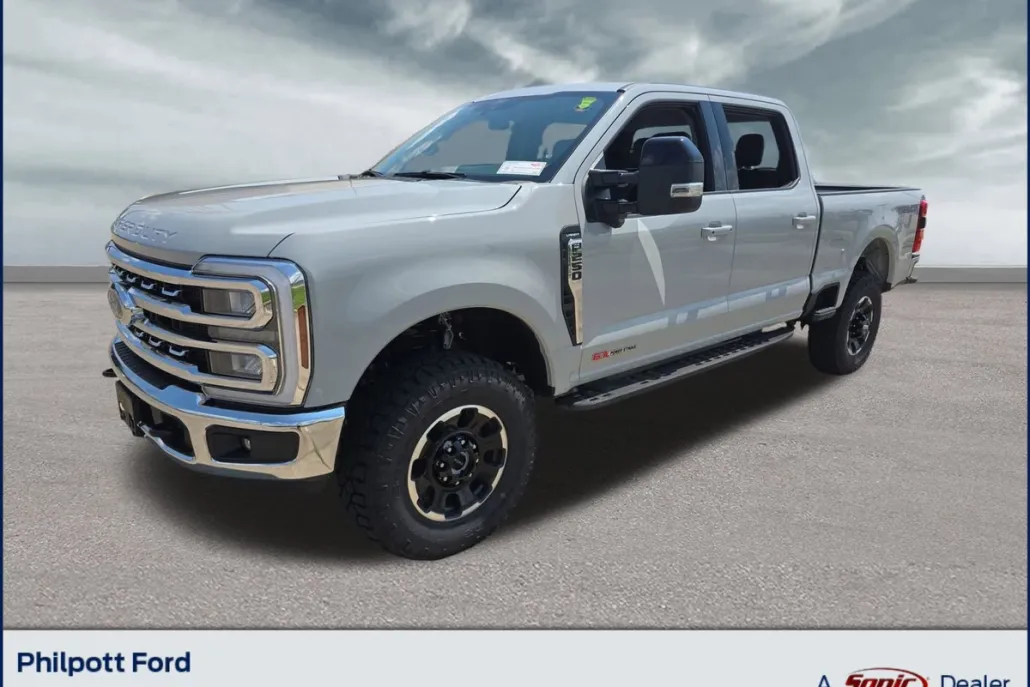 2025 Ford F-250 Lariat photo 1